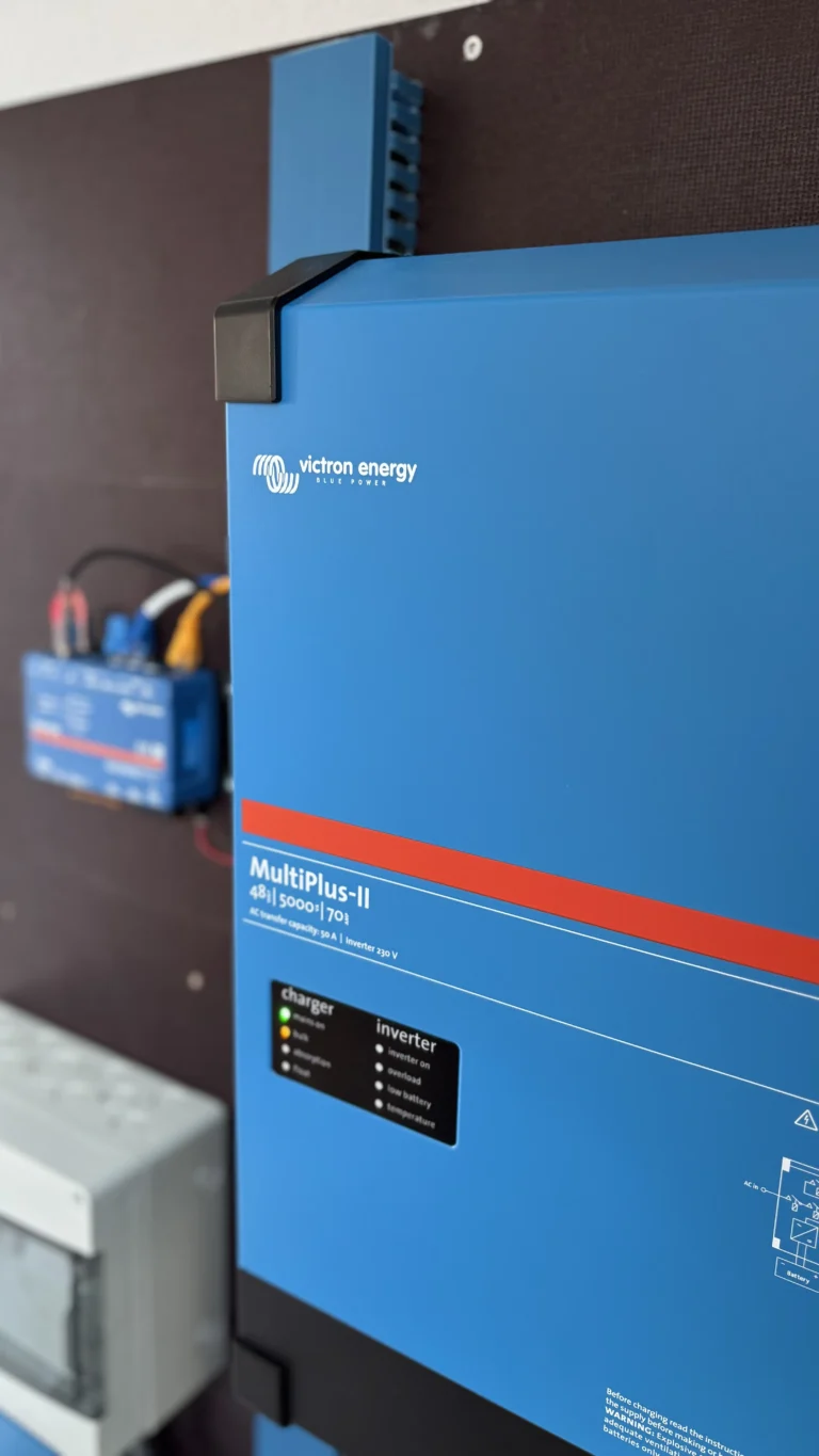 Victron MultiPlus-II bij een thuisaccu-installatie in Voorhout